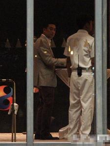 maradona england Empat lampu pedang bersilangan keluar dari Song Yifei sebagai pusatnya